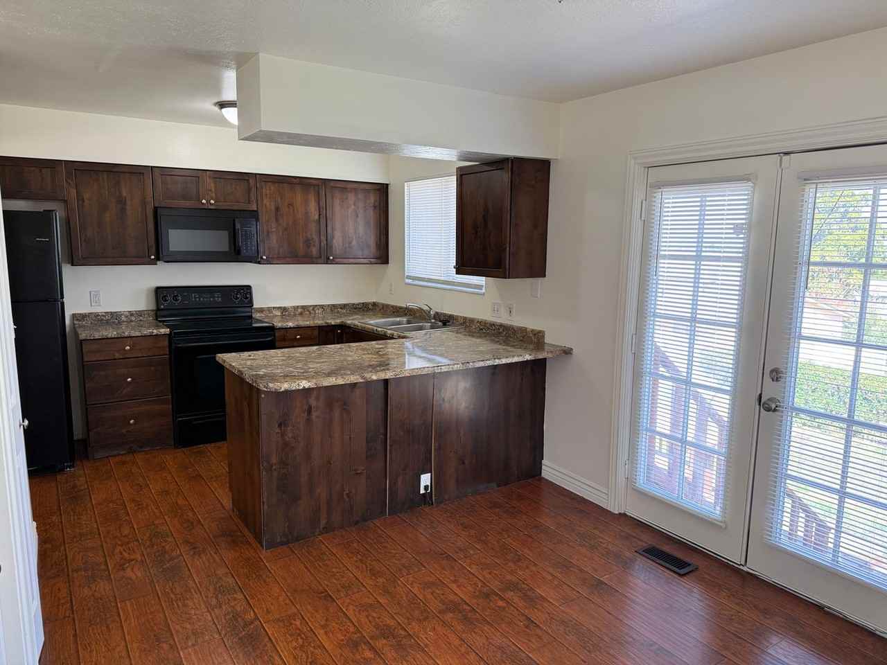 6301 S Cosmo Dr - Photo 2 of 23