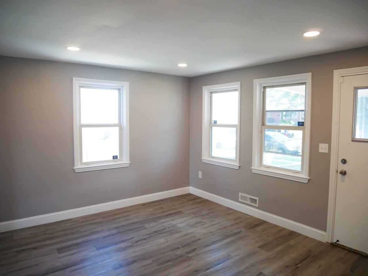 7212 Gough St - Photo 2 of 15