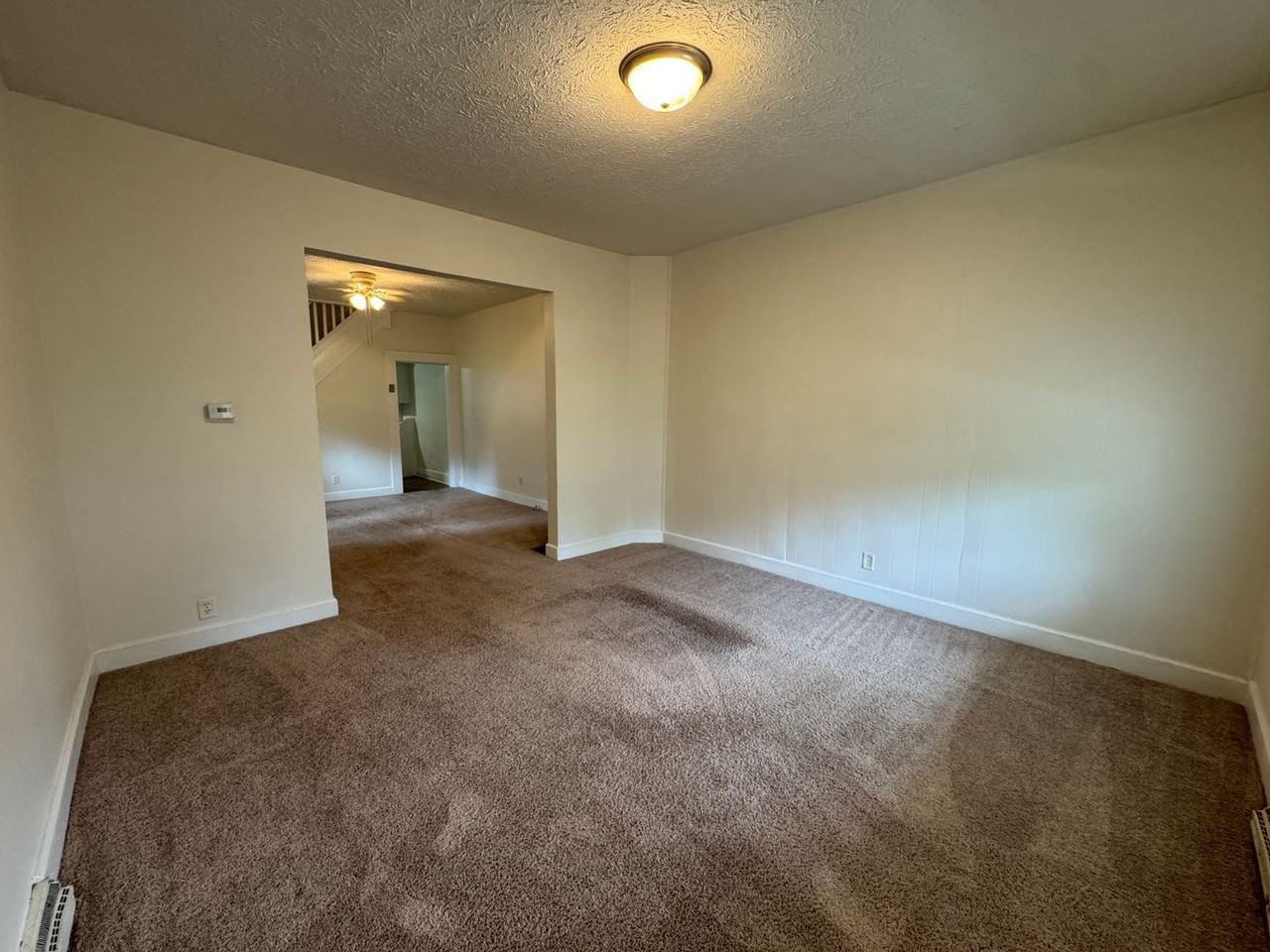 2346 Coyner Ave - Photo 5 of 17