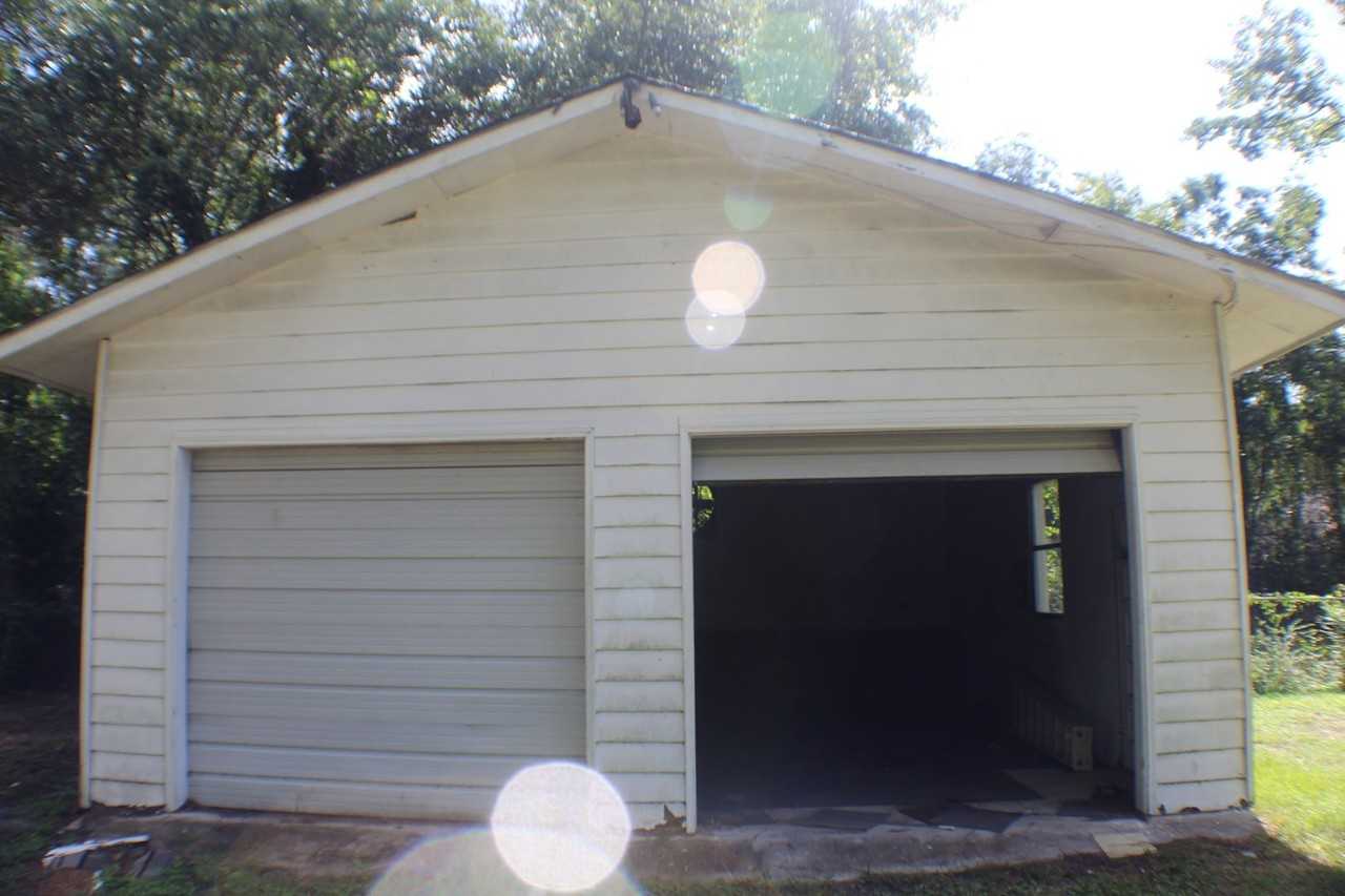 4215 Forrest Rd - Photo 3 of 26