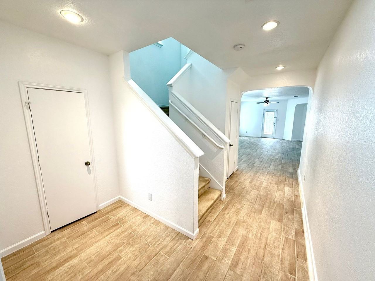 7730 Shining Glow - Photo 3 of 41