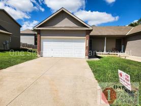 1916 S Arrowhead Ct - Photo 1 of 1