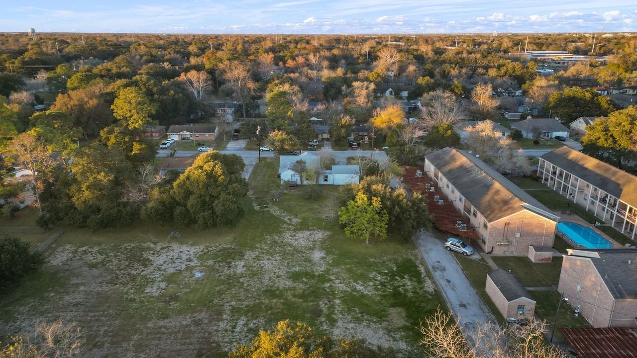 2027 Scott St - Photo 2 of 21