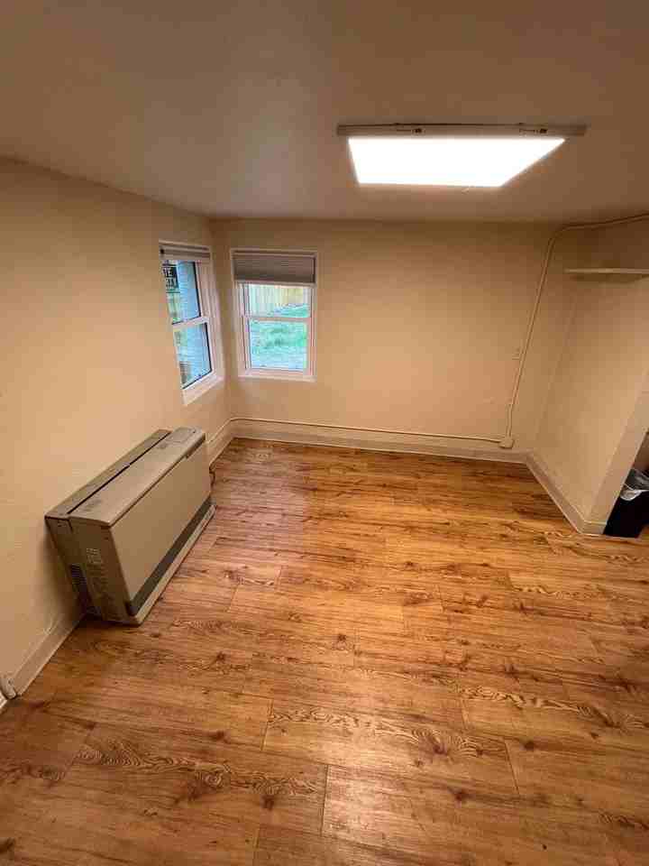 934 8th St #1-2 - Photo 5 of 12