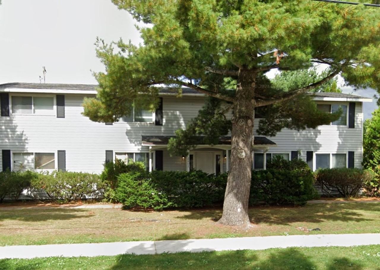 2402 E 6th St - Photo 2 of 13