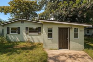 featured image of 1075 Lincoln Ter