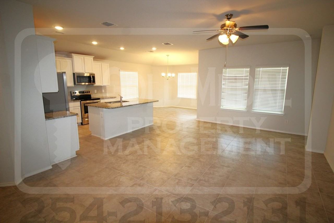 1003 Torino St - Photo 4 of 28