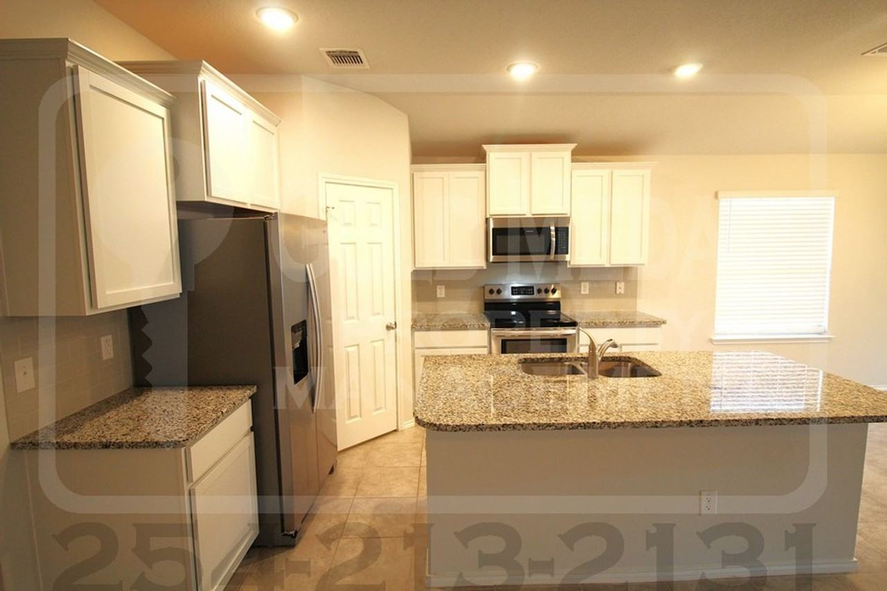 1003 Torino St - Photo 6 of 28