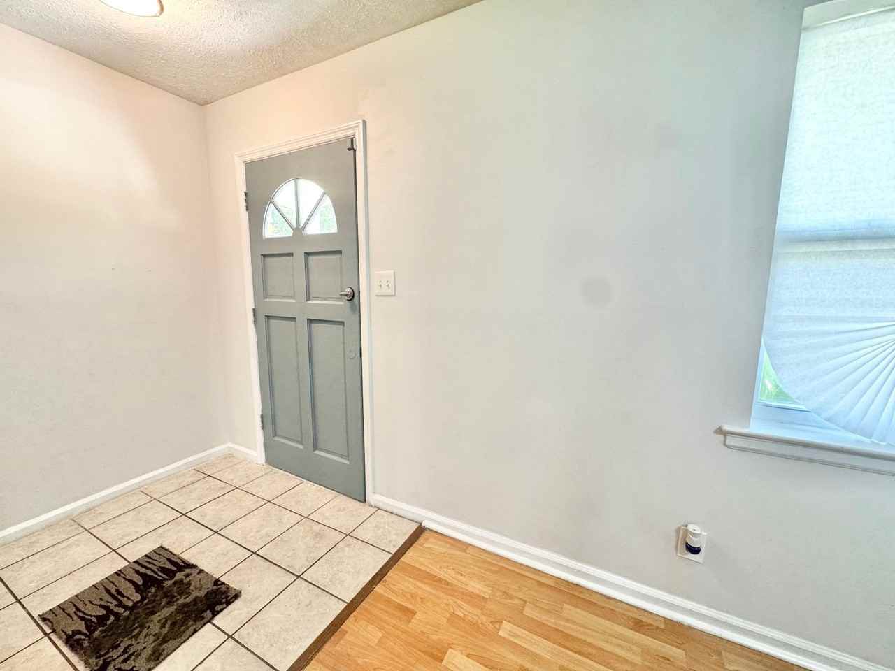 210 Wesley St - Photo 2 of 13