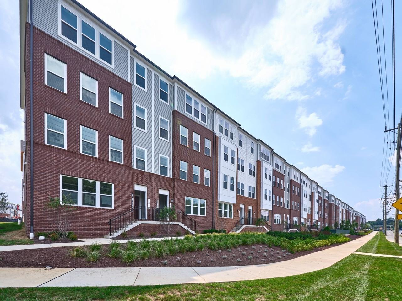 16076 Frederick Rd - Photo 2 of 30