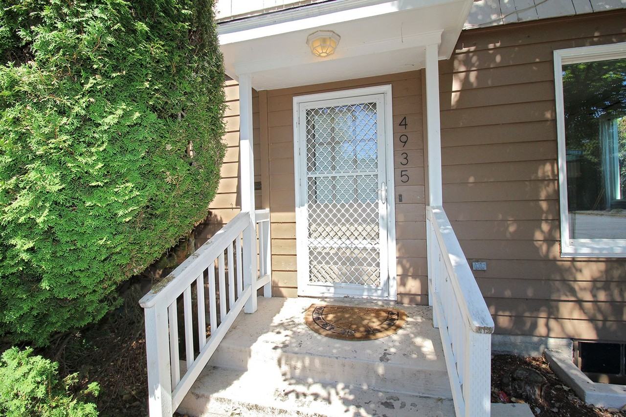 4925 4925 - 4935 E Burnside St - Photo 3 of 25