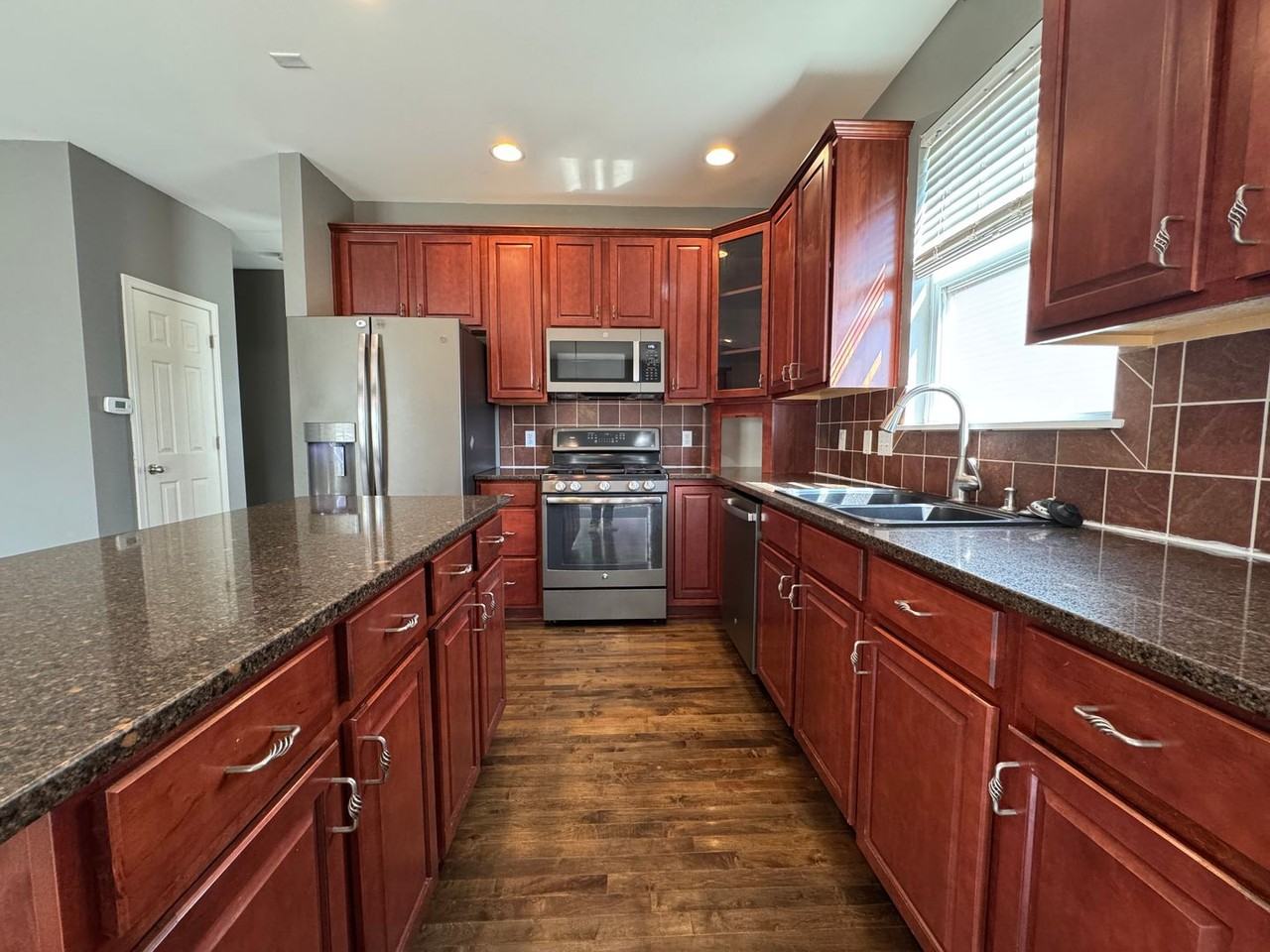 14855 Eagle St - Photo 2 of 16