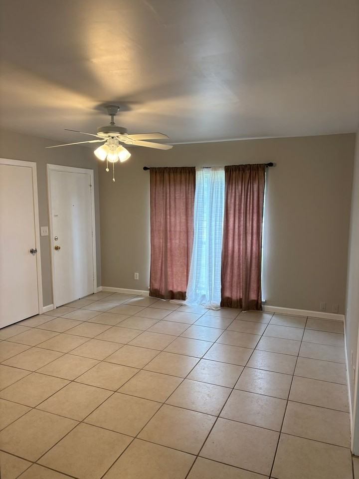 3268 Creighton Rd - Photo 2 of 14