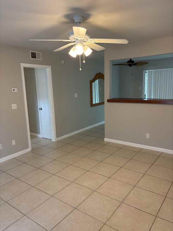 3268 Creighton Rd - Photo 3 of 14