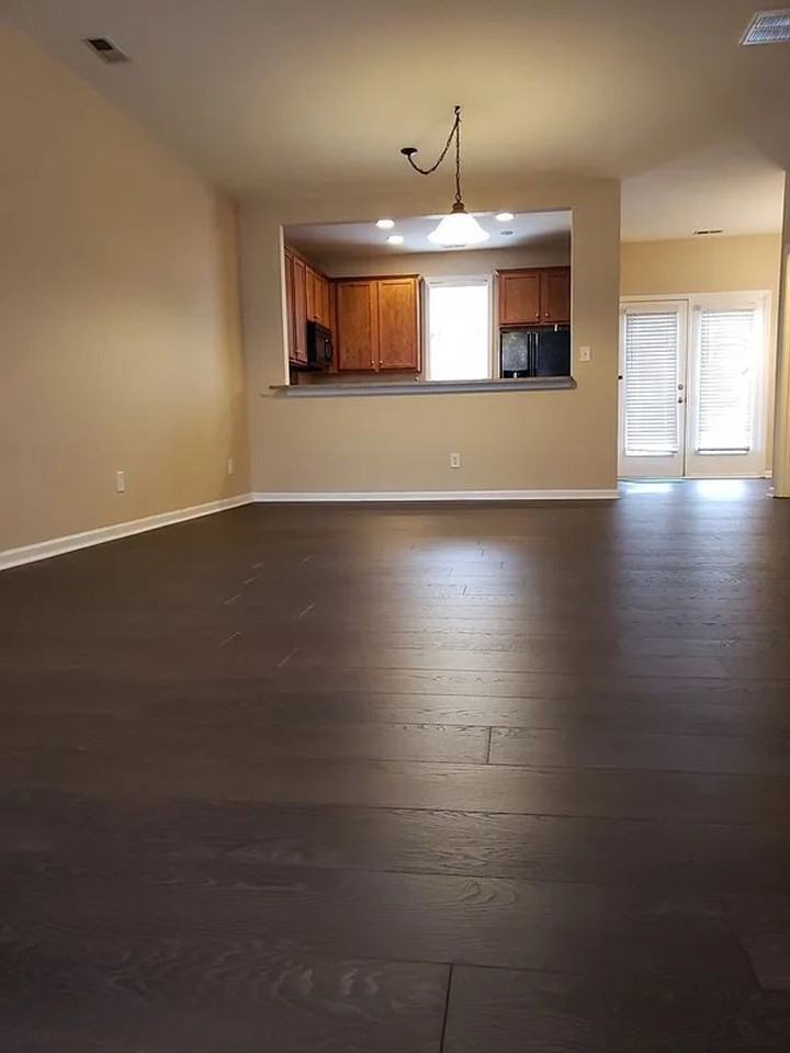 10318 Mcgoogan Ln - Photo 7 of 27