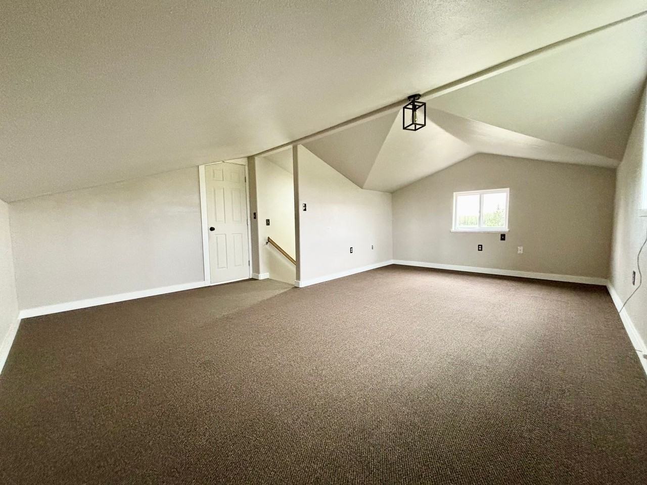 1411 S Ethels Cir - Photo 2 of 18