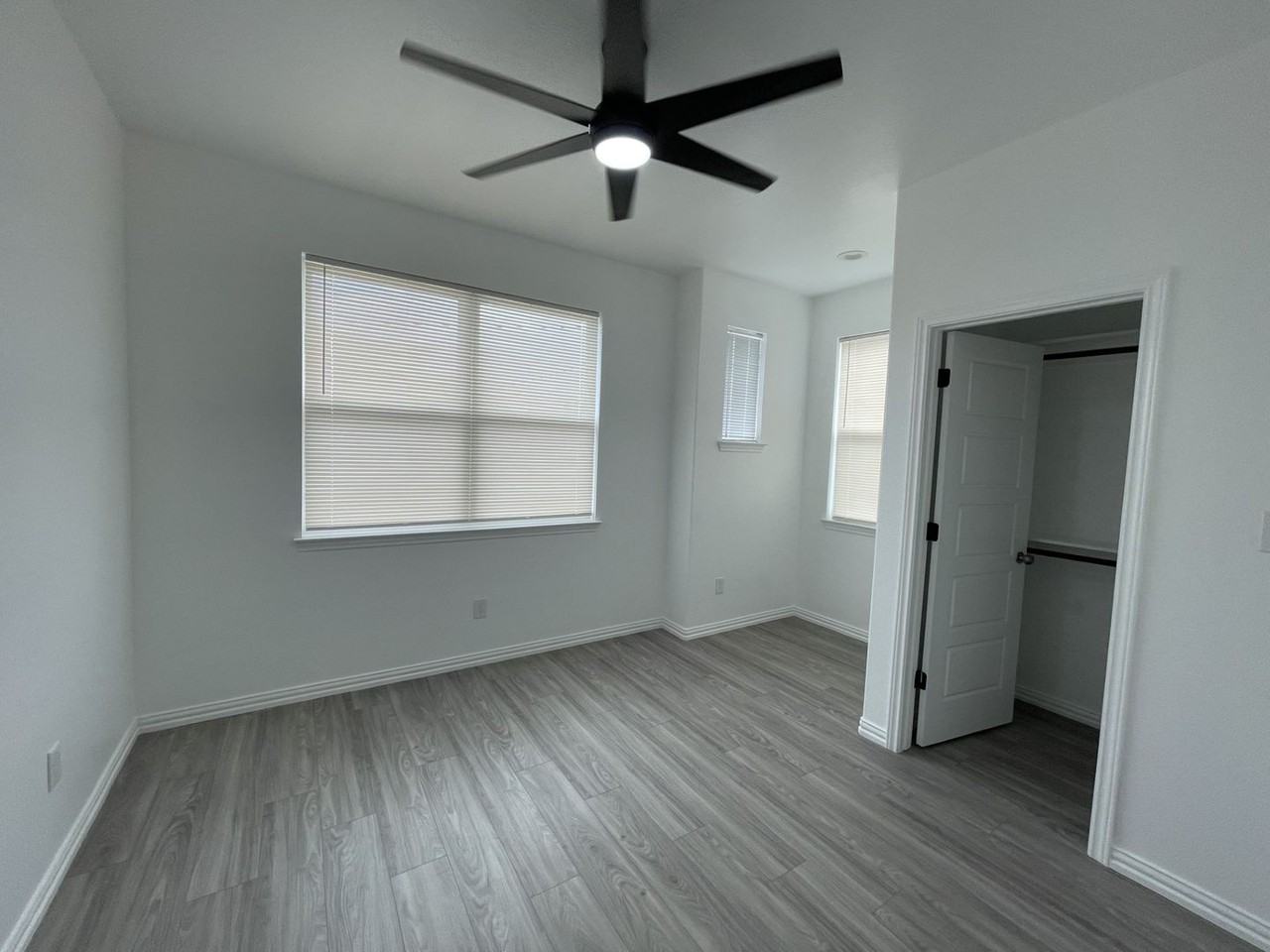 3307 3307 Collin St - 3307 Collin St - Photo 7 of 17