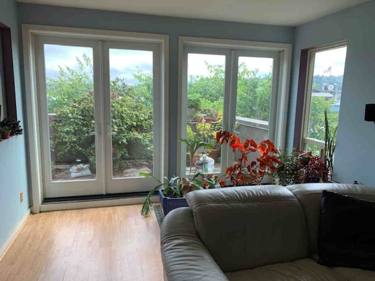 2111 Westlake Ave N #101 - Photo 5 of 25