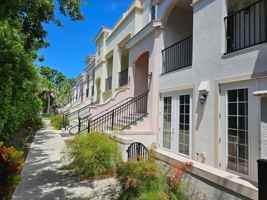 featured image of 461 Nokomis Ave S