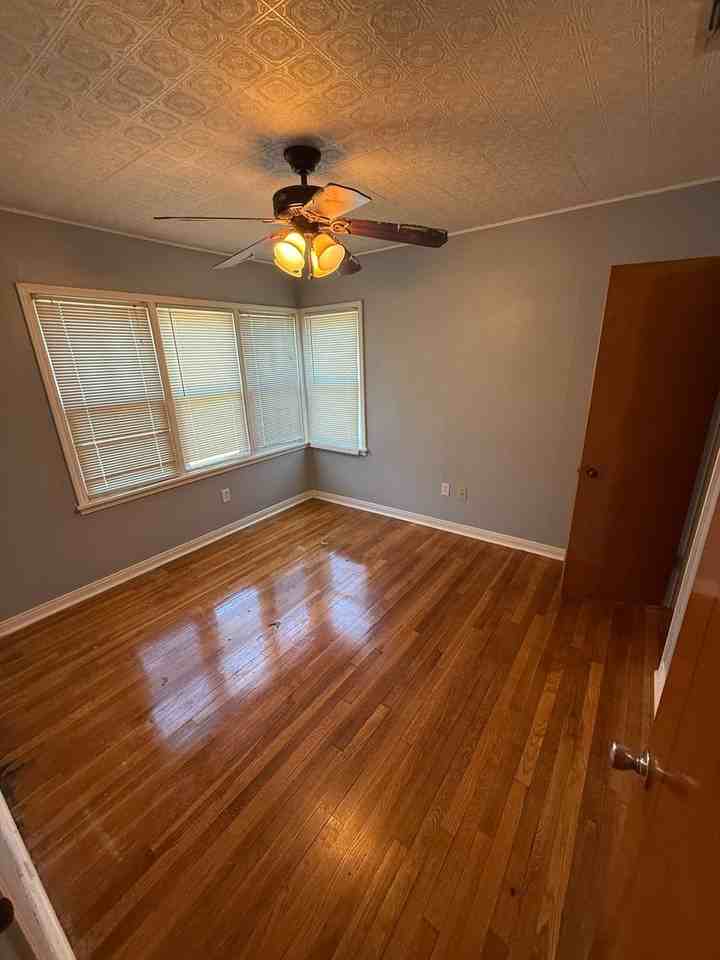 3201 30th Street - Photo 6 of 20