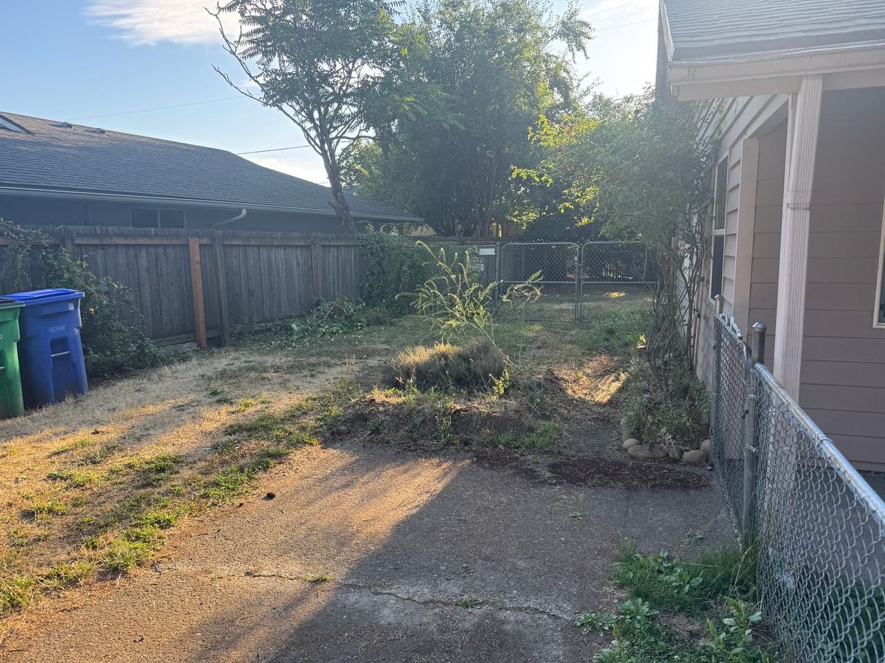 621 Se 136th Ave - Photo 4 of 24