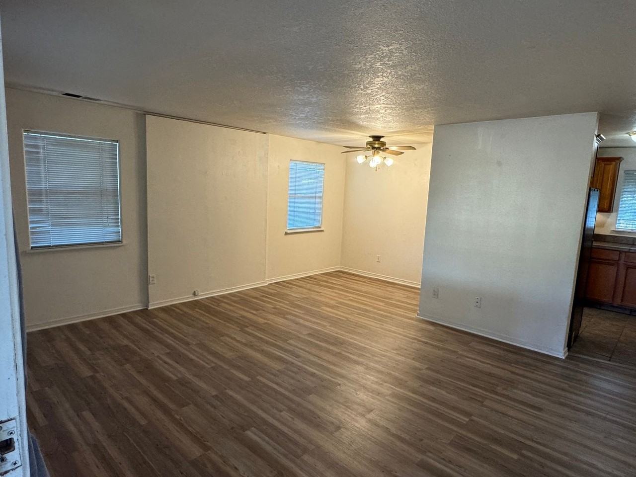 621 Se 136th Ave - Photo 6 of 24