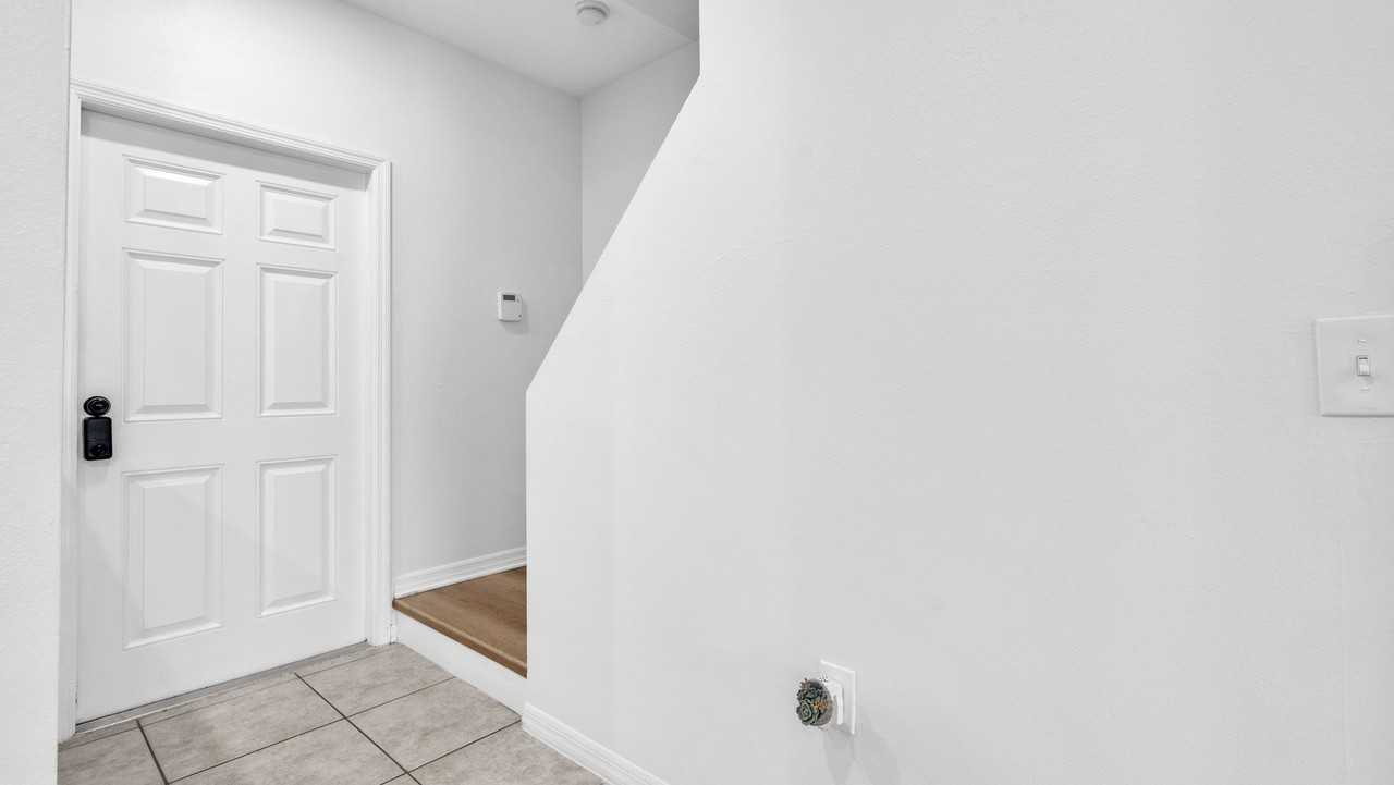 8525 Trail Wind Dr - Photo 5 of 41