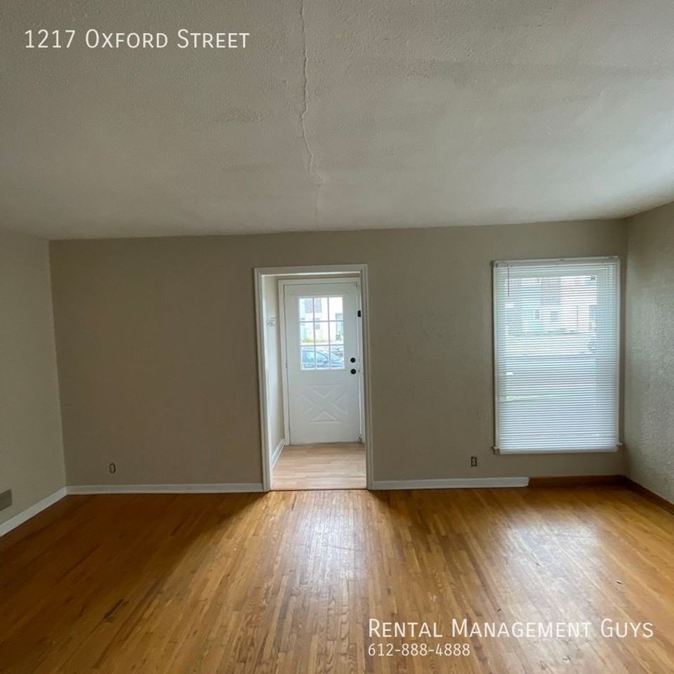 1217/1219 Oxford Drive - Photo 2 of 19