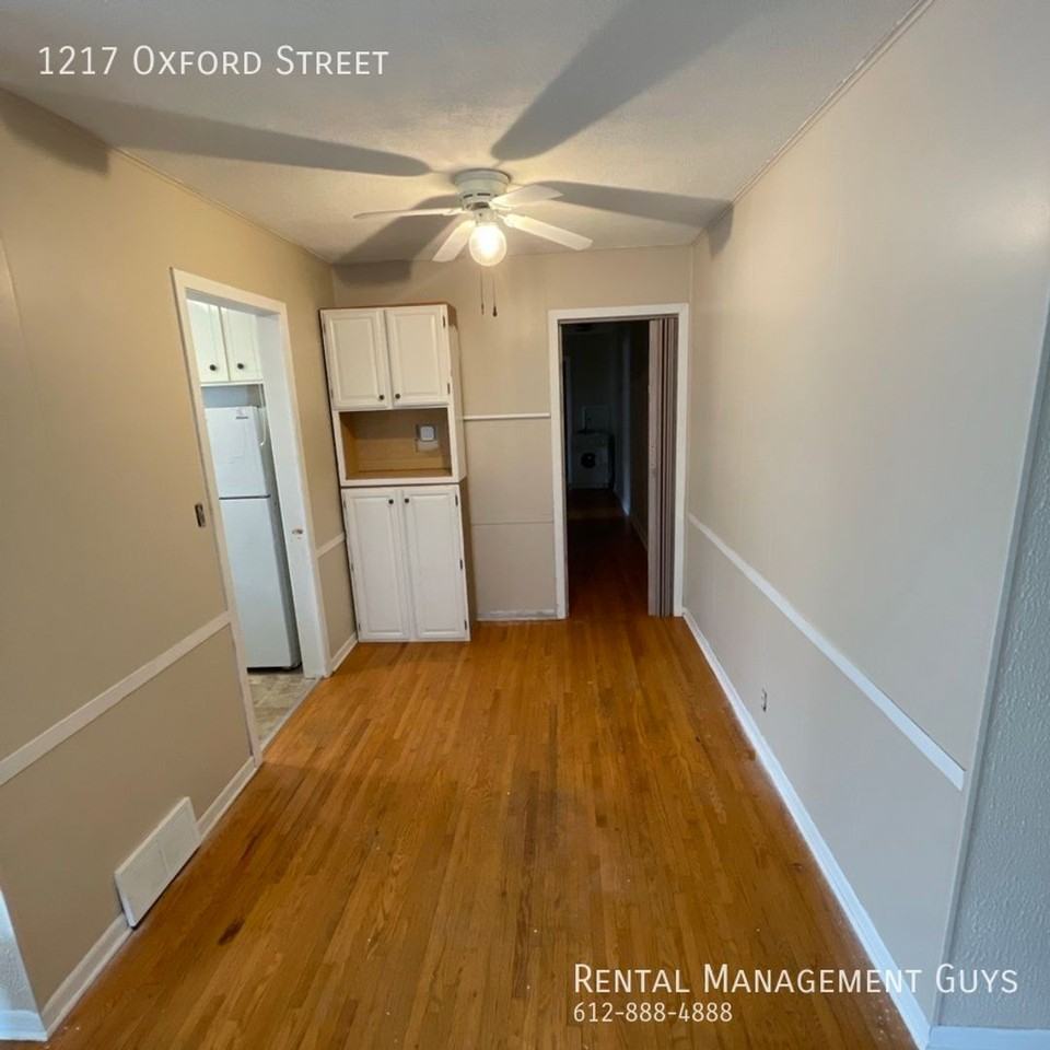 1217/1219 Oxford Drive - Photo 4 of 19