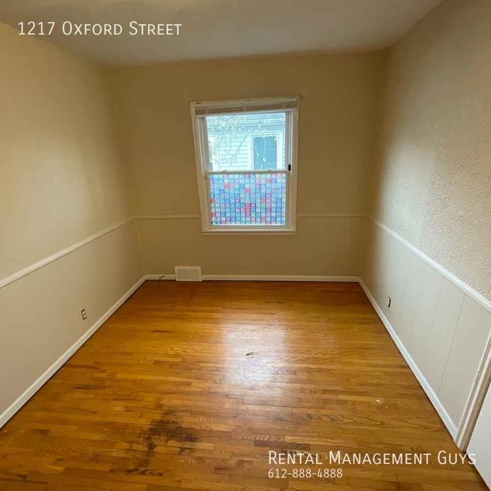 1217/1219 Oxford Drive - Photo 5 of 19