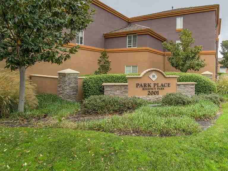 2001 Club Center Dr #2101