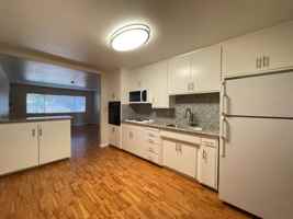 featured image of 1422 Sutterville Rd