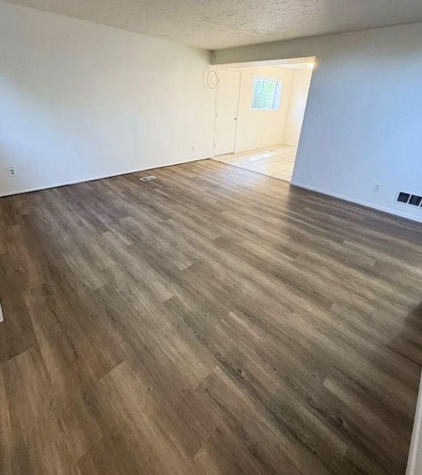 1214 E Siesta Dr - Photo 2 of 16