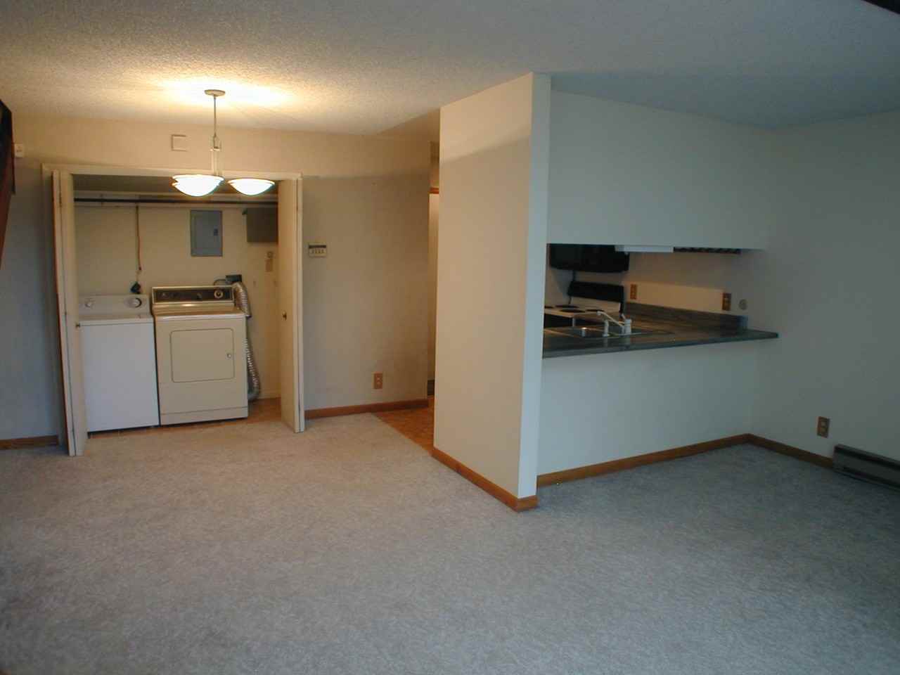 114 Brookfield Ct #3 - Photo 2 of 9