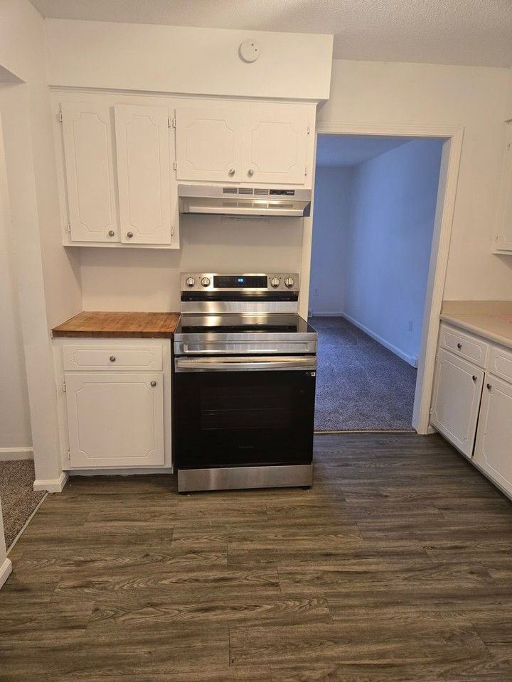 1900 E Lindenwood Cir - Photo 3 of 11