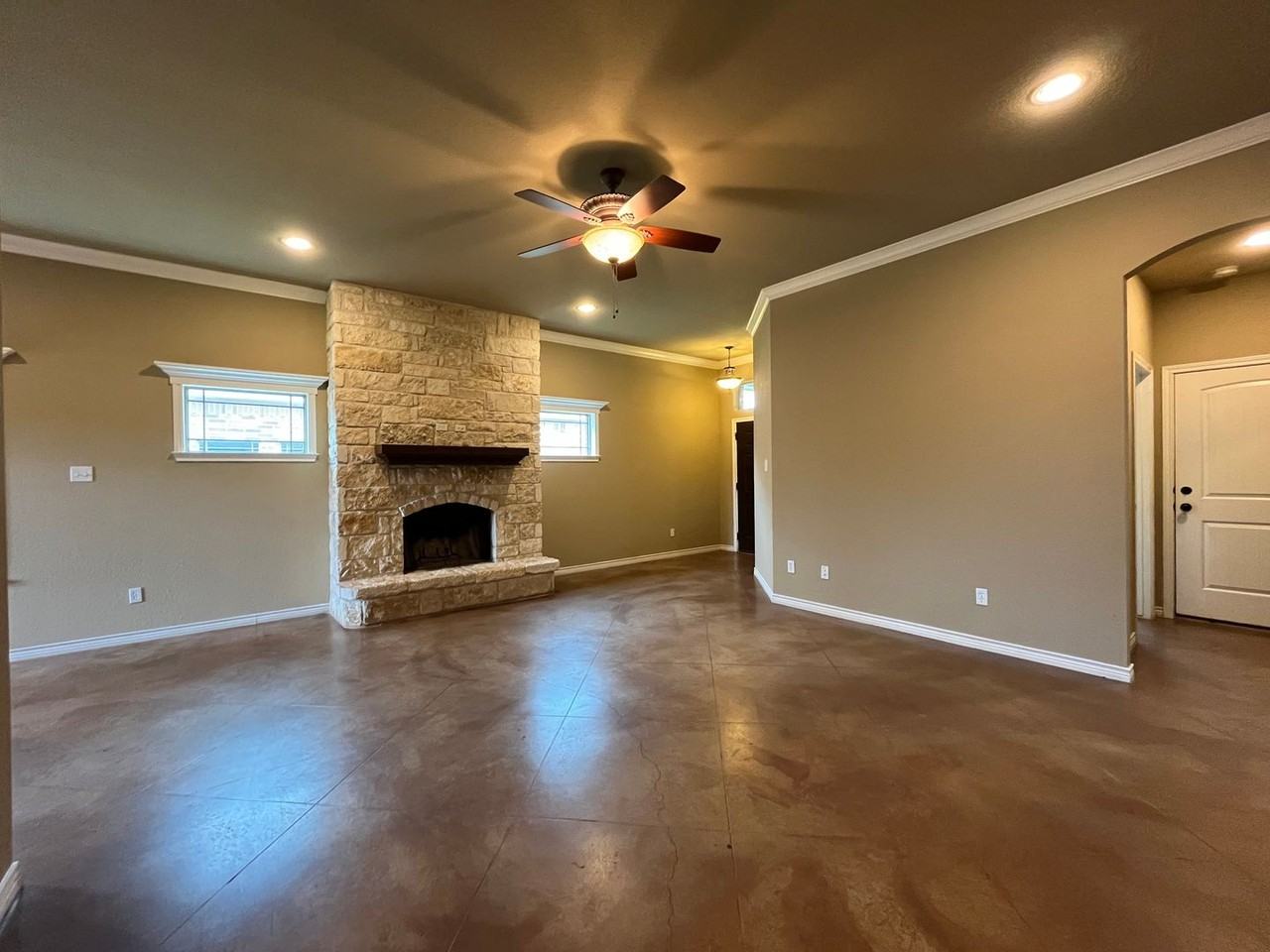 3113 Silver Saddle Dr - Photo 2 of 29