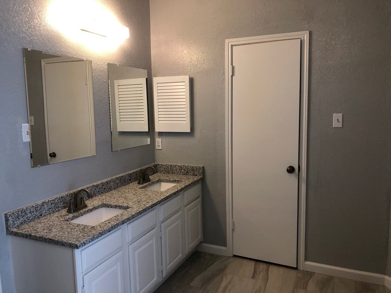 1016 Paintbrush St - Photo 2 of 20