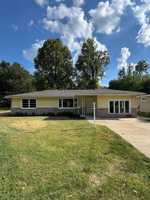 featured image of 614 W Kerr St