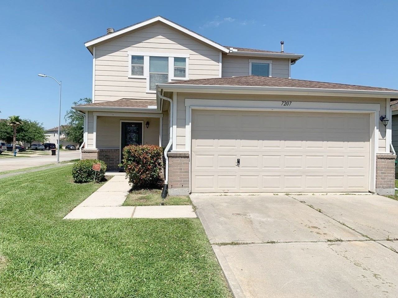 7207 Liberty Mesa Ln - Photo 2 of 20