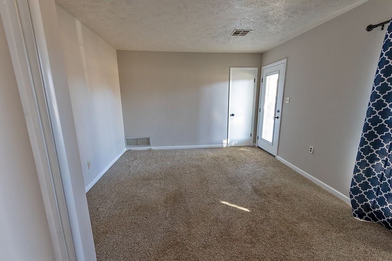 118 Warwick Dr - Photo 5 of 22