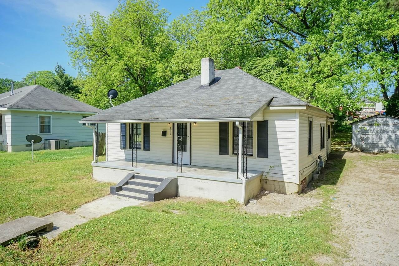 930 Elm St - Photo 2 of 26