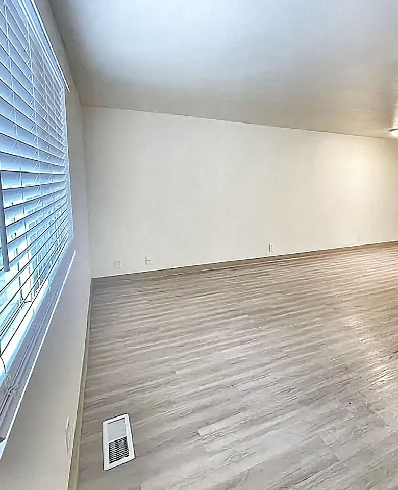 5519 W Cassia St - Photo 5 of 33