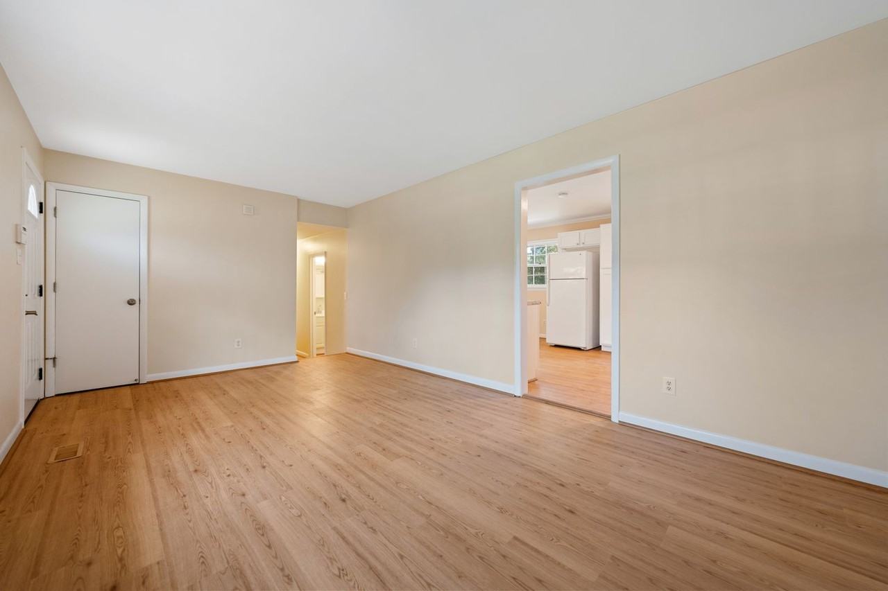 406 November St - Photo 3 of 17