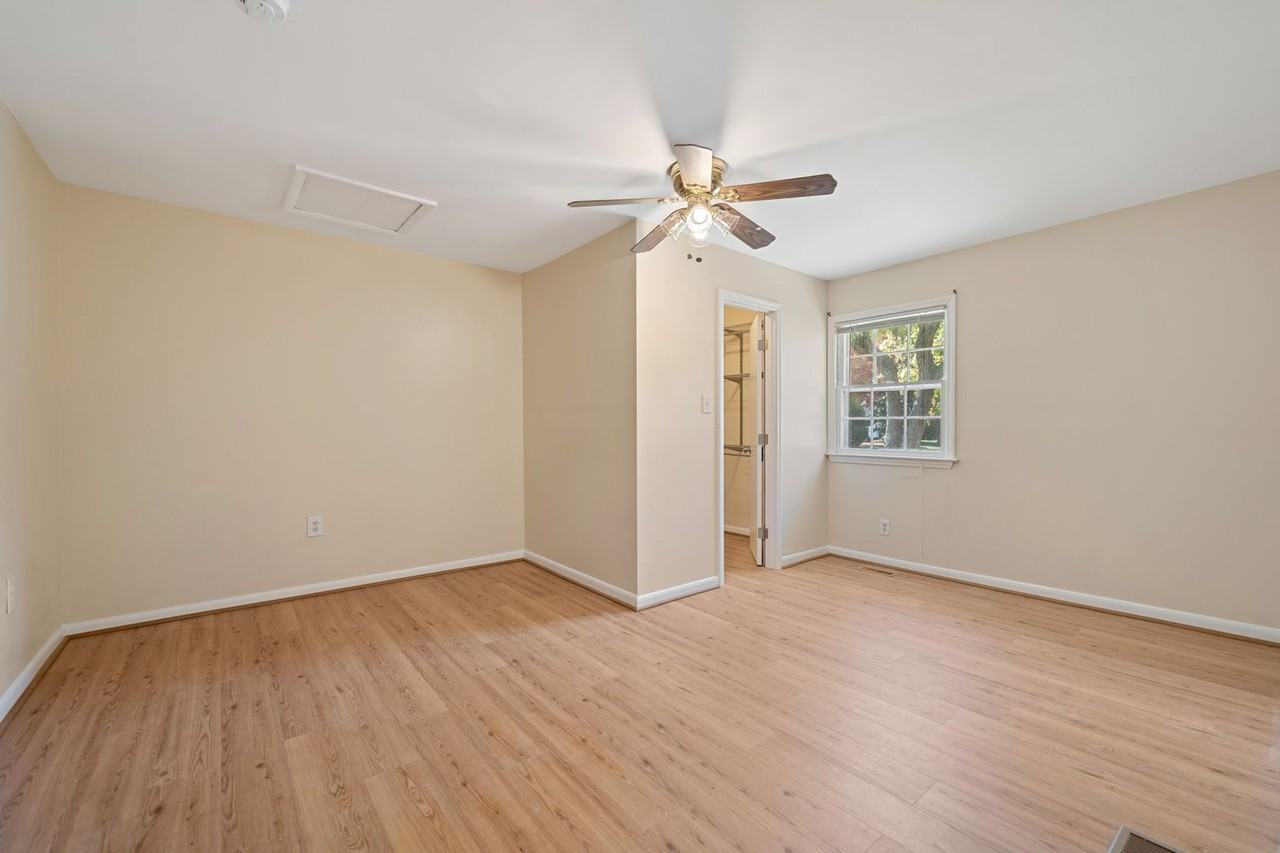 406 November St - Photo 7 of 17