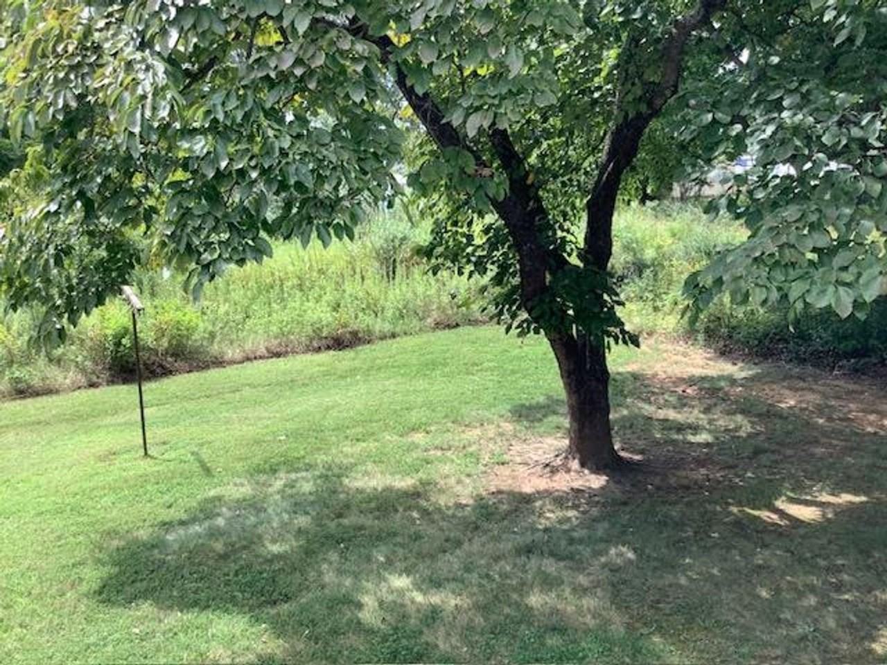 69 Russell Woods Dr #B - Photo 2 of 9