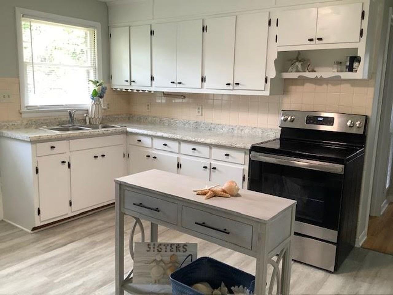 69 Russell Woods Dr #B - Photo 5 of 9