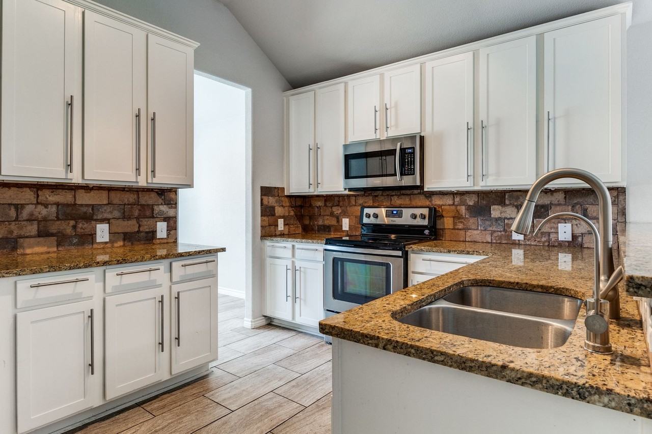 2827 Ainwick Ct - Photo 7 of 12