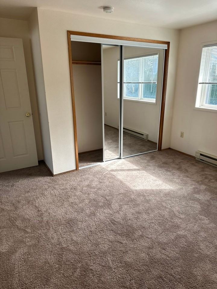 #359 KINGS POINTE - Photo 5 of 11