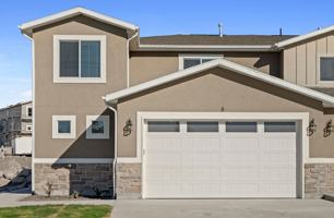 featured image of 243 E 535 N #16