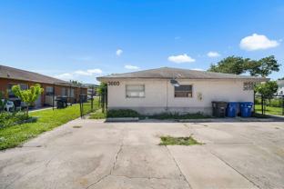 3656-3658-3660 Seminole Ave - Photo 1 of 1